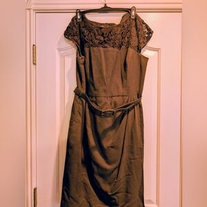 Jones Wear Gray Lace Midi Dress